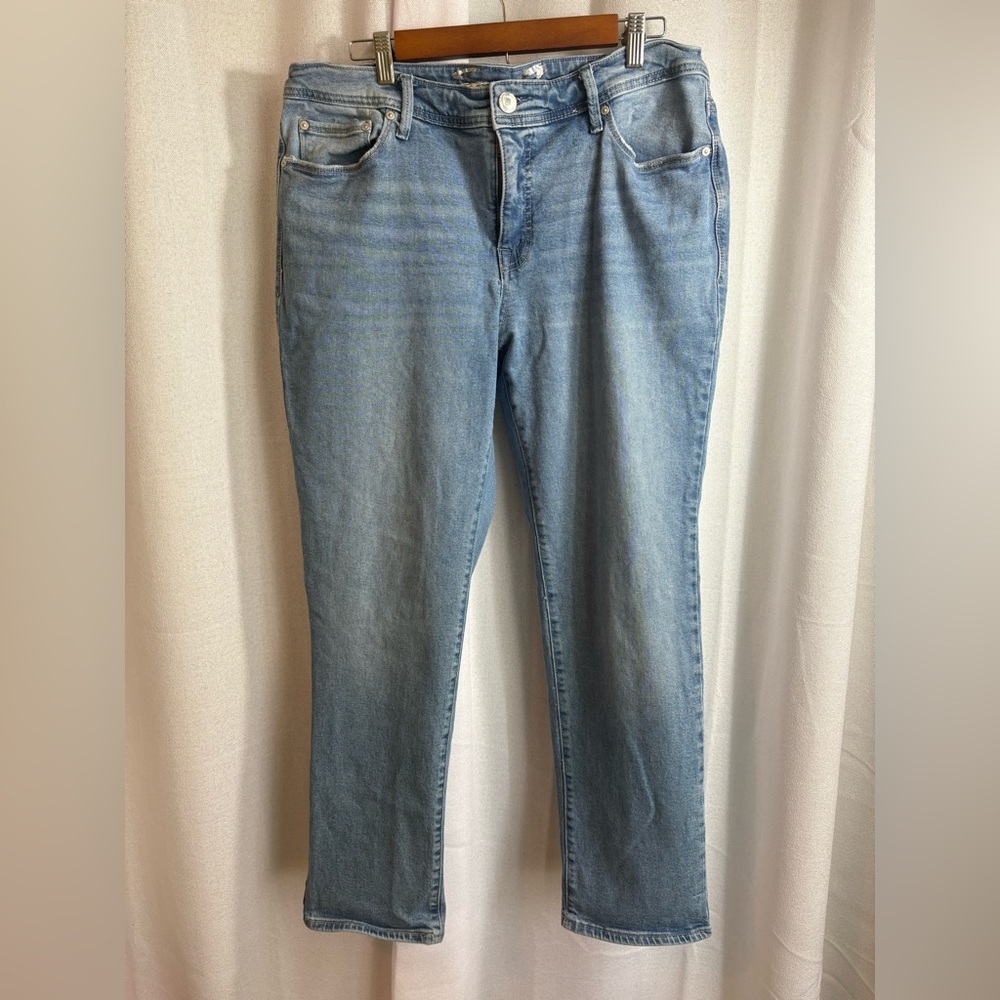 Women's Seven7 Plus Size 16 Light Wash‎ Straight Jeans EUC 0405
